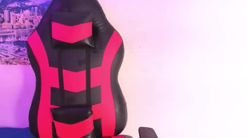 Snapshot of ava_wilde chatting on October 13, 12:54 am Ava Wilde online show from October 13, 12:54 am