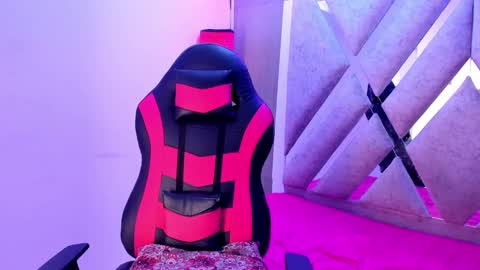 Snapshot of ava_wilde chatting on November 2, 7:49 pm Ava Wilde online show from November 2, 7:49 pm