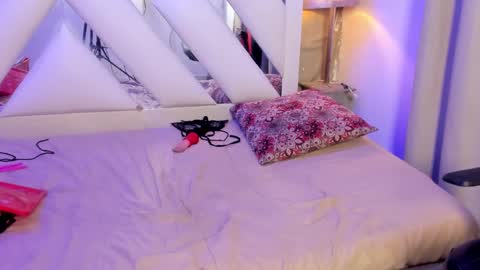 Snapshot of ava_wilde chatting on November 4, 8:08 pm Ava Wilde online show from November 4, 8:08 pm