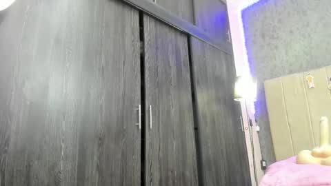 AVA online show from December 22, 2:08 am