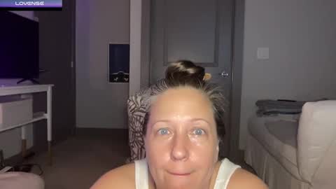 Snapshot of avabradley chatting on October 4, 2:59 pm Ava . Support my channel by using my affiliate link to make your account Thanks online show from October 4, 2:59 pm