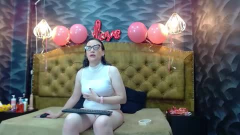 Snapshot of avanahomi chatting on September 10, 10:59 am avanahomi online show from September 10, 10:59 am