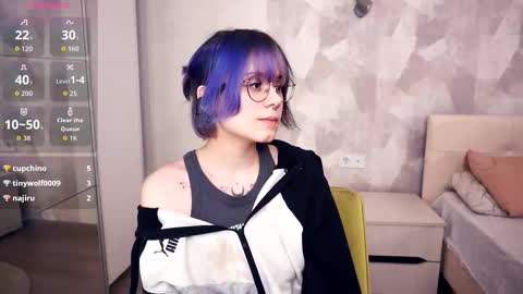 avaobierne online show from November 28, 6:54 pm