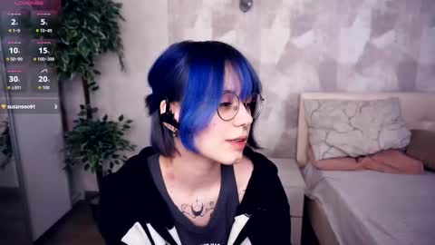 avaobierne online show from December 5, 7:21 pm