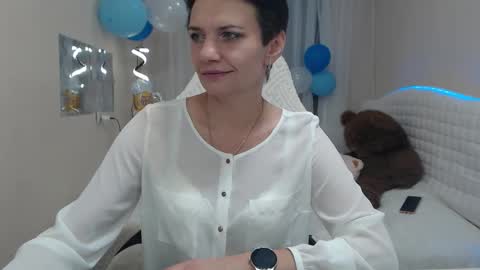 avasaturnian online show from September 28, 12:10 pm