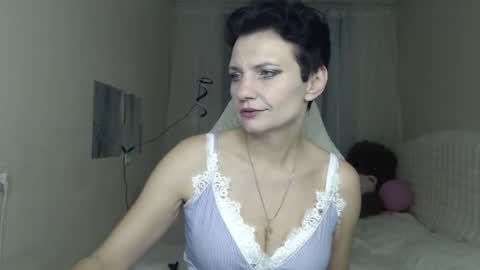 avasaturnian online show from November 9, 1:42 pm