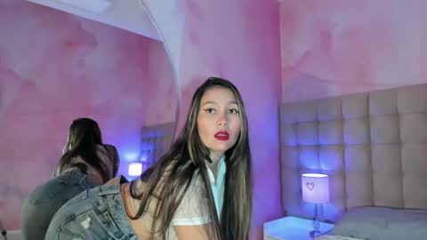 avawhiite online show from February 8, 6:11 pm