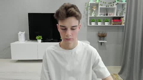 Snapshot of avegothy chatting on February 12, 9:42 am gothy 3 online show from February 12, 9:42 am