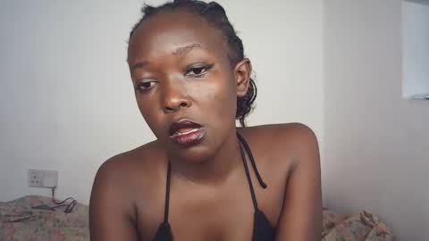 averrine online show from March 25, 8:53 am