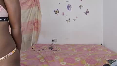 averrine online show from April 9, 7:36 am