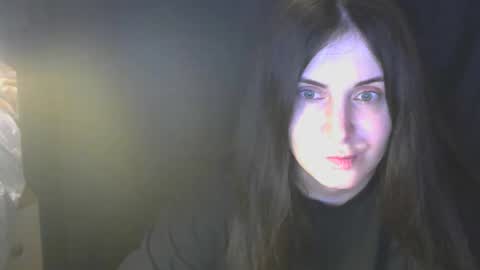 avialenne online show from April 8, 7:47 pm