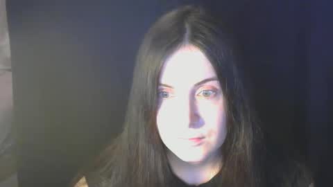 avialenne online show from April 18, 7:07 pm