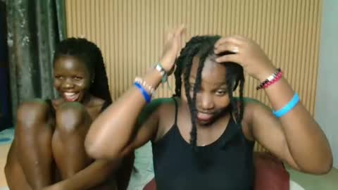 Snapshot of avian_talya chatting on November 10, 3:55 pm Avian online show from November 10, 3:55 pm