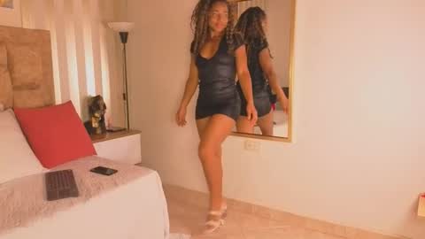 AVIS  online show from March 19, 7:51 pm