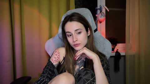 Snapshot of aviva_faith chatting on December 13, 1:15 am Aviva online show from December 13, 1:15 am