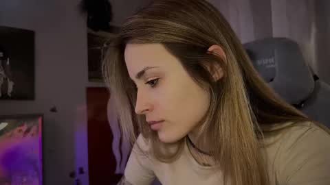 Snapshot of aviva_faith chatting on March 4, 1:23 am Aviva online show from March 4, 1:23 am