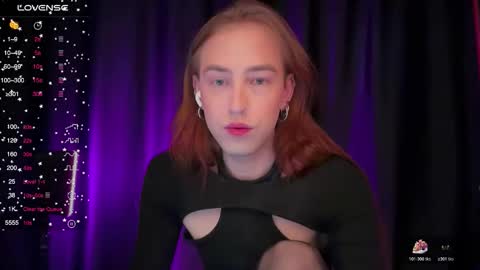 avril_pearly_ online show from January 9, 11:57 am