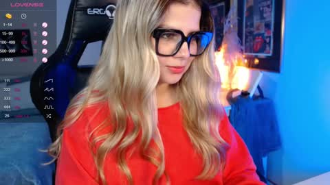 Snapshot of avrill_morgan chatting on February 4, 11:49 pm Avrill Morgan online show from February 4, 11:49 pm