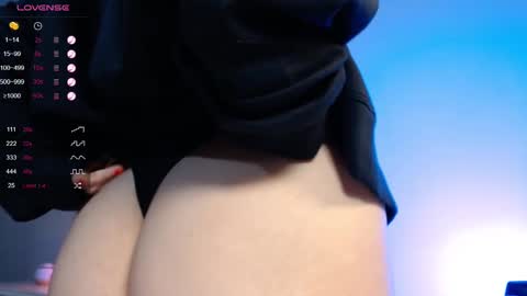 Snapshot of avrill_morgan chatting on February 20, 6:57 pm Avrill Morgan online show from February 20, 6:57 pm