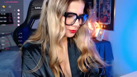 Snapshot of avrill_morgan chatting on February 27, 5:45 am Avrill Morgan online show from February 27, 5:45 am