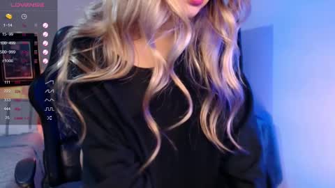 Snapshot of avrill_morgan chatting on September 9, 8:19 pm Avrill Morgan online show from September 9, 8:19 pm