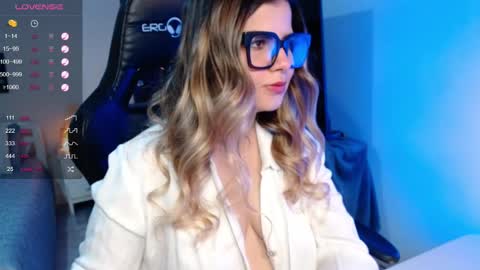 Avrill Morgan online show from April 5, 8:28 pm