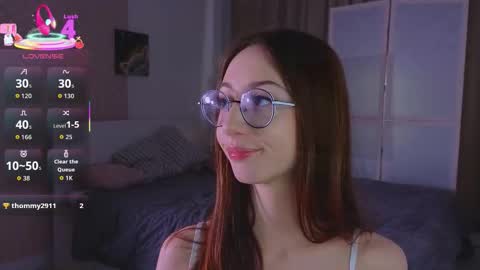 Snapshot of avrillemell chatting on October 18, 10:32 pm Avril online show from October 18, 10:32 pm