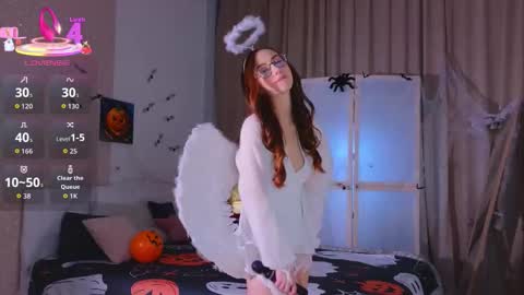 Snapshot of avrillemell chatting on October 25, 10:48 pm Avril online show from October 25, 10:48 pm