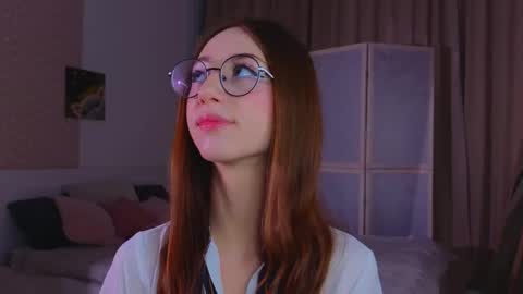 Snapshot of avrillemell chatting on November 17, 10:15 pm Avril online show from November 17, 10:15 pm