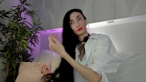 Avrora online show from April 17, 9:34 am