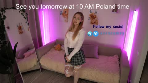 Snapshot of avroramy chatting on December 14, 6:09 pm Avrora online show from December 14, 6:09 pm
