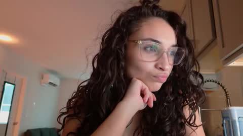 Avaia online show from March 15, 9:21 pm