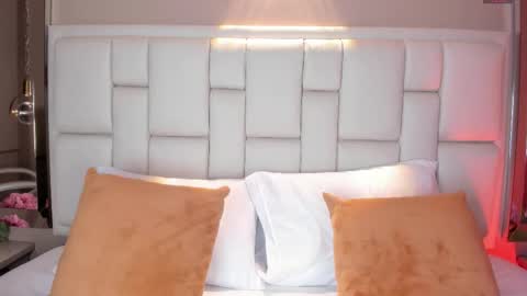 Snapshot of avymilton chatting on December 15, 11:36 am Avy online show from December 15, 11:36 am