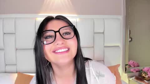 Snapshot of avymilton chatting on January 10, 11:34 am Avy online show from January 10, 11:34 am