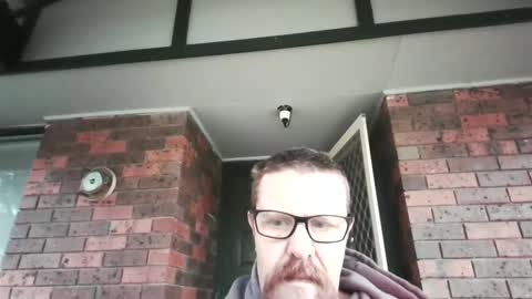 awayinthecountry online show from May 20, 11:11 pm