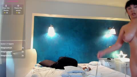 Jolie online show from December 8, 9:02 am