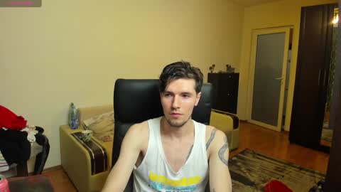 Snapshot of awesome_justin chatting on January 14, 12:54 am Justin online show from January 14, 12:54 am