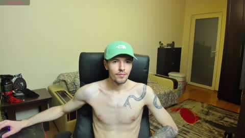 Snapshot of awesome_justin chatting on March 11, 5:27 am Justin online show from March 11, 5:27 am