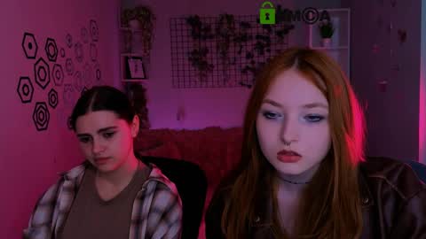 awesomeemma_ online show from May 11, 11:05 am