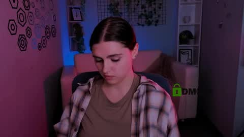 awesomeemma_ online show from May 11, 4:04 pm