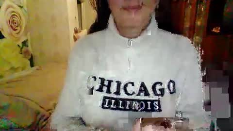 awesomeladyy online show from December 9, 12:30 pm