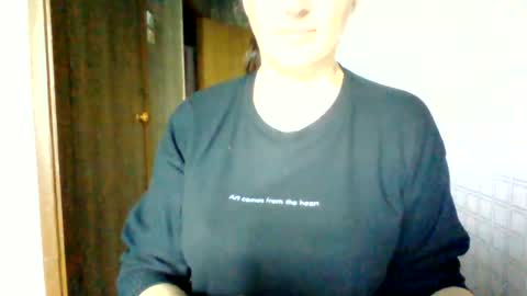 awesomeladyy online show from June 16, 8:39 am