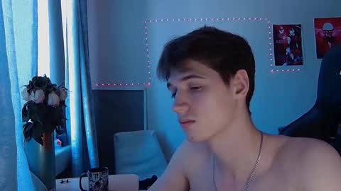 Snapshot of axel_0ne chatting on February 7, 7:45 am axel_0ne online show from February 7, 7:45 am