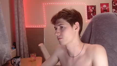 Snapshot of axel_0ne chatting on February 12, 1:28 pm axel_0ne online show from February 12, 1:28 pm