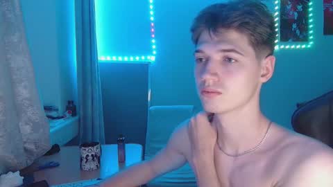 Snapshot of axel_0ne chatting on February 23, 5:21 pm axel_0ne online show from February 23, 5:21 pm