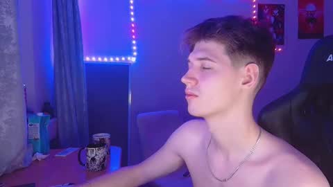 Snapshot of axel_0ne chatting on February 24, 11:36 pm axel_0ne online show from February 24, 11:36 pm