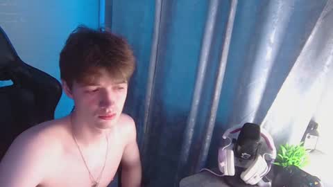 axel_0ne online show from June 13, 10:29 pm