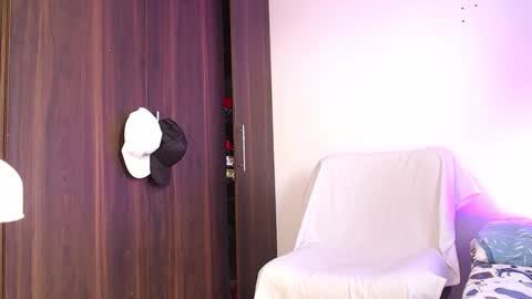 Independiente Model online show from December 22, 7:11 pm