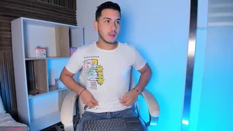 axel_grey_ online show from September 15, 12:27 pm