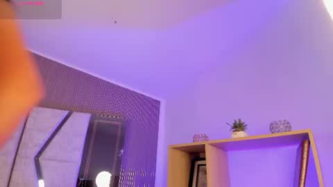 Snapshot of axel_grey_ chatting on July 17, 12:45 pm axel_grey_ online show from July 17, 12:45 pm